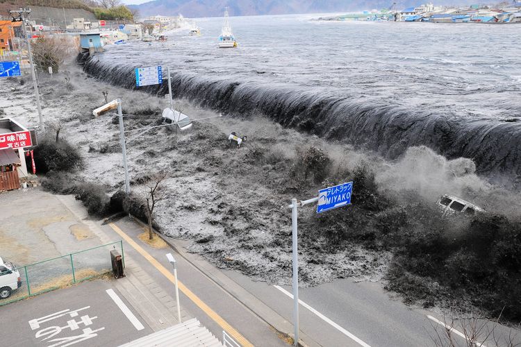 Tsunami Jepang: Sejarah, Dampak, dan Upaya Penanggulangan