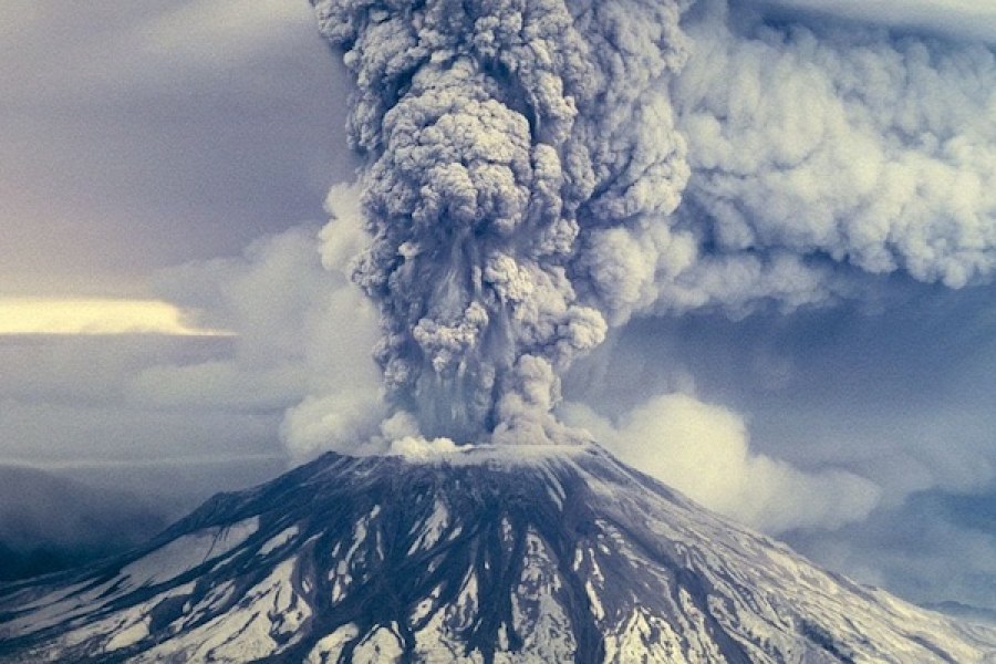 Letusan Gunung Agung dan Cerita di Baliknya